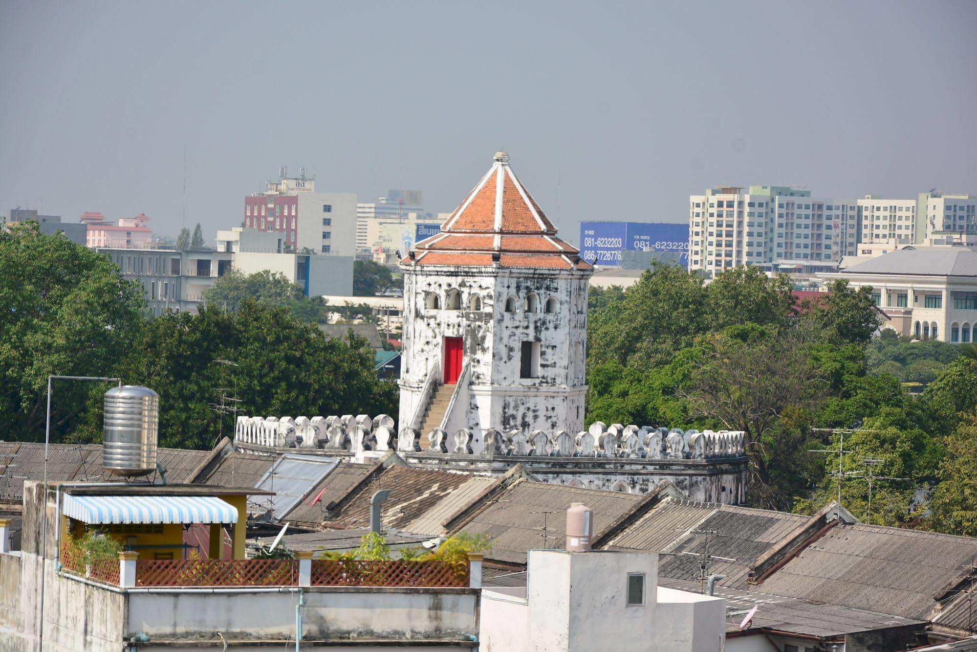 Wisma tamu Adamaz House 2*